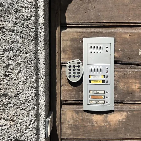 Azalea Riviera D'orta Daire Gozzano